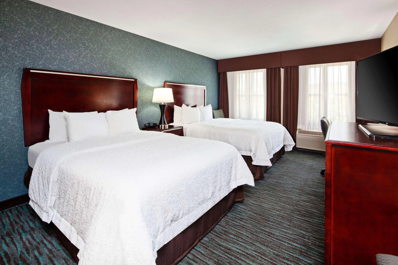 Hampton Inn & Suites Agoura Hills