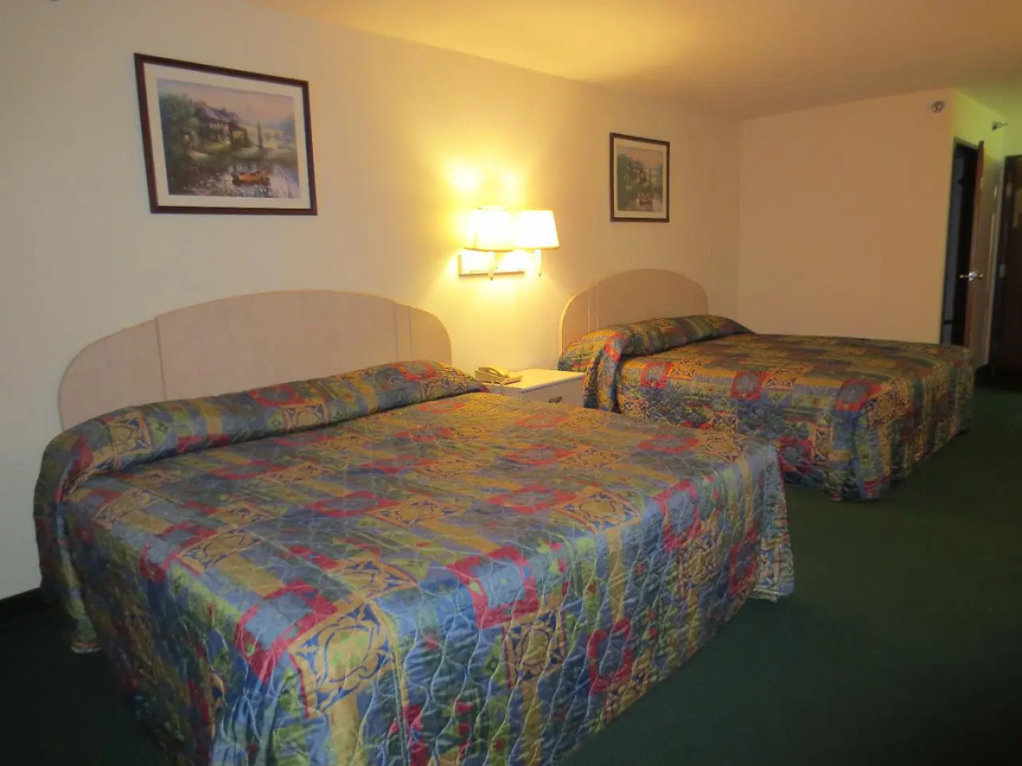 Pinckeyville Inn and Suites