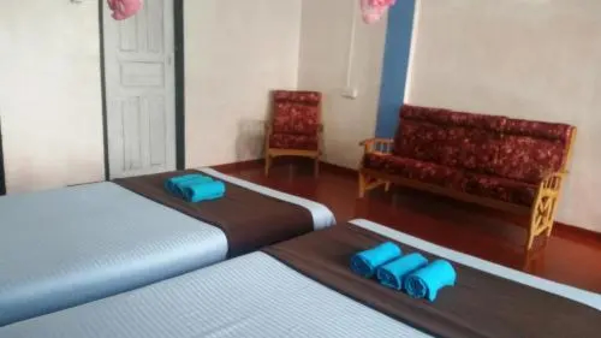 White Monkey Dias Rest