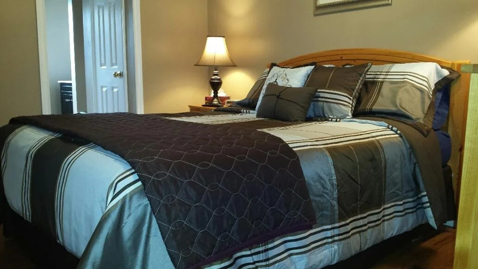 Northwest Lodge Bed & Breakfast