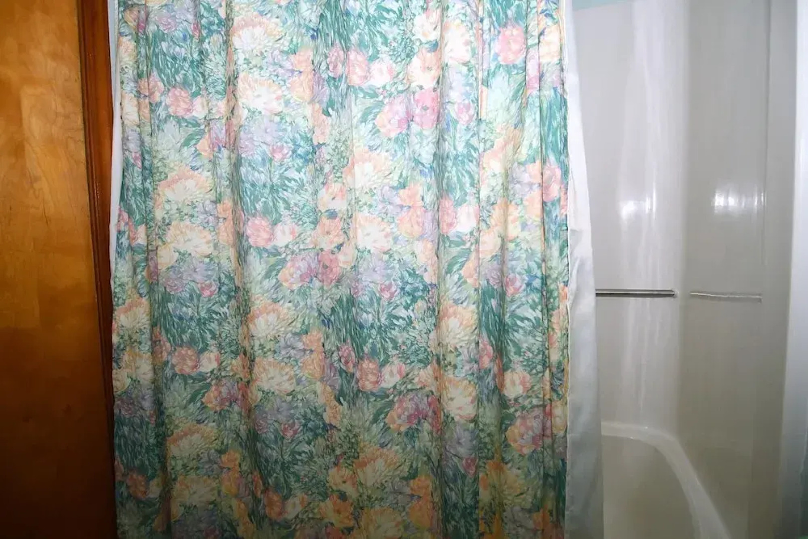 Dogwood Knoll - Wooded Escape