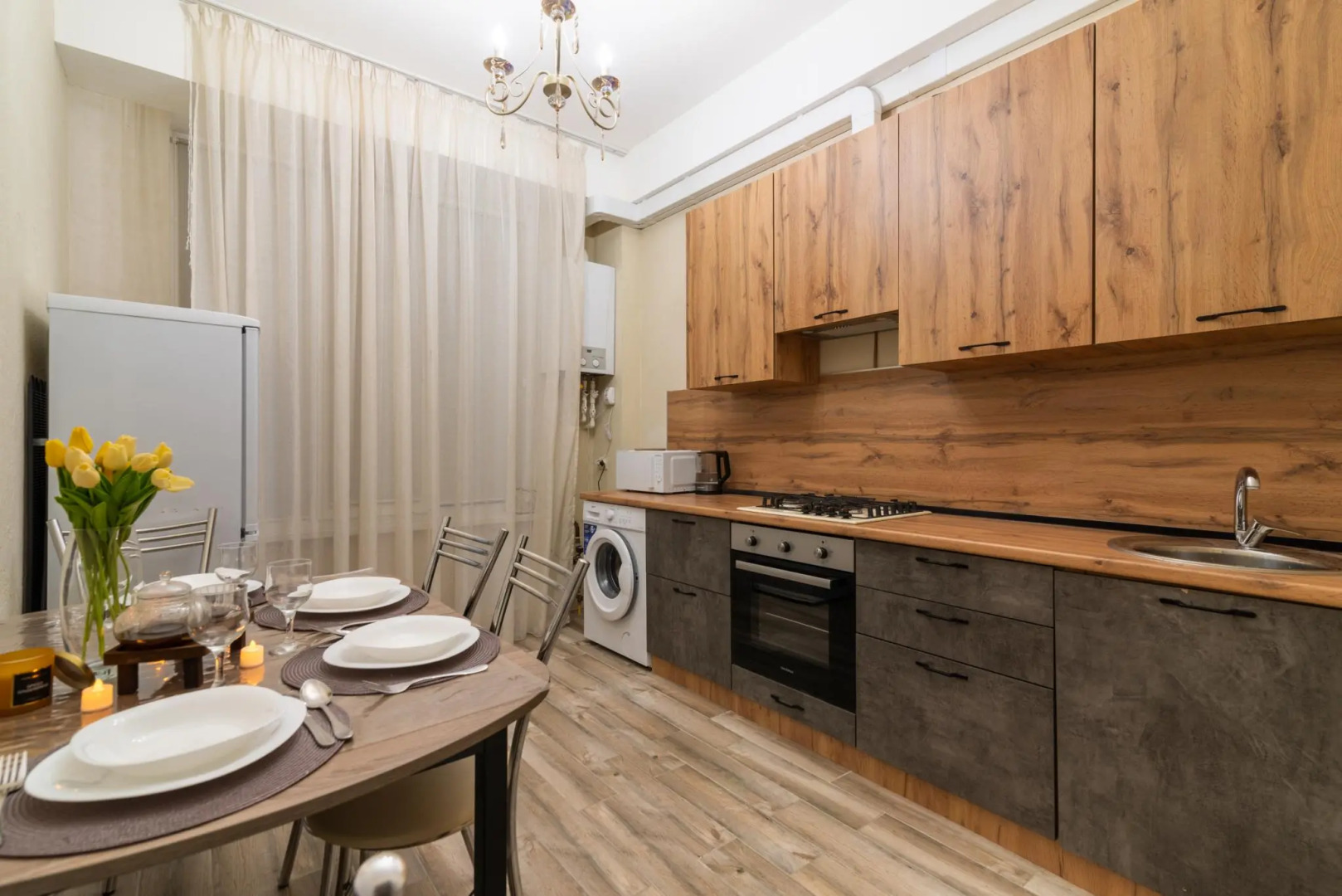 Bon voyage на улице Даниялова