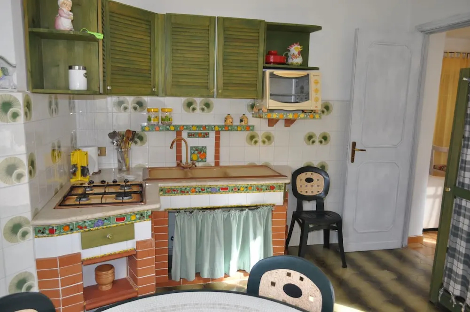 Casa Aisha con ampio giardino sul mare