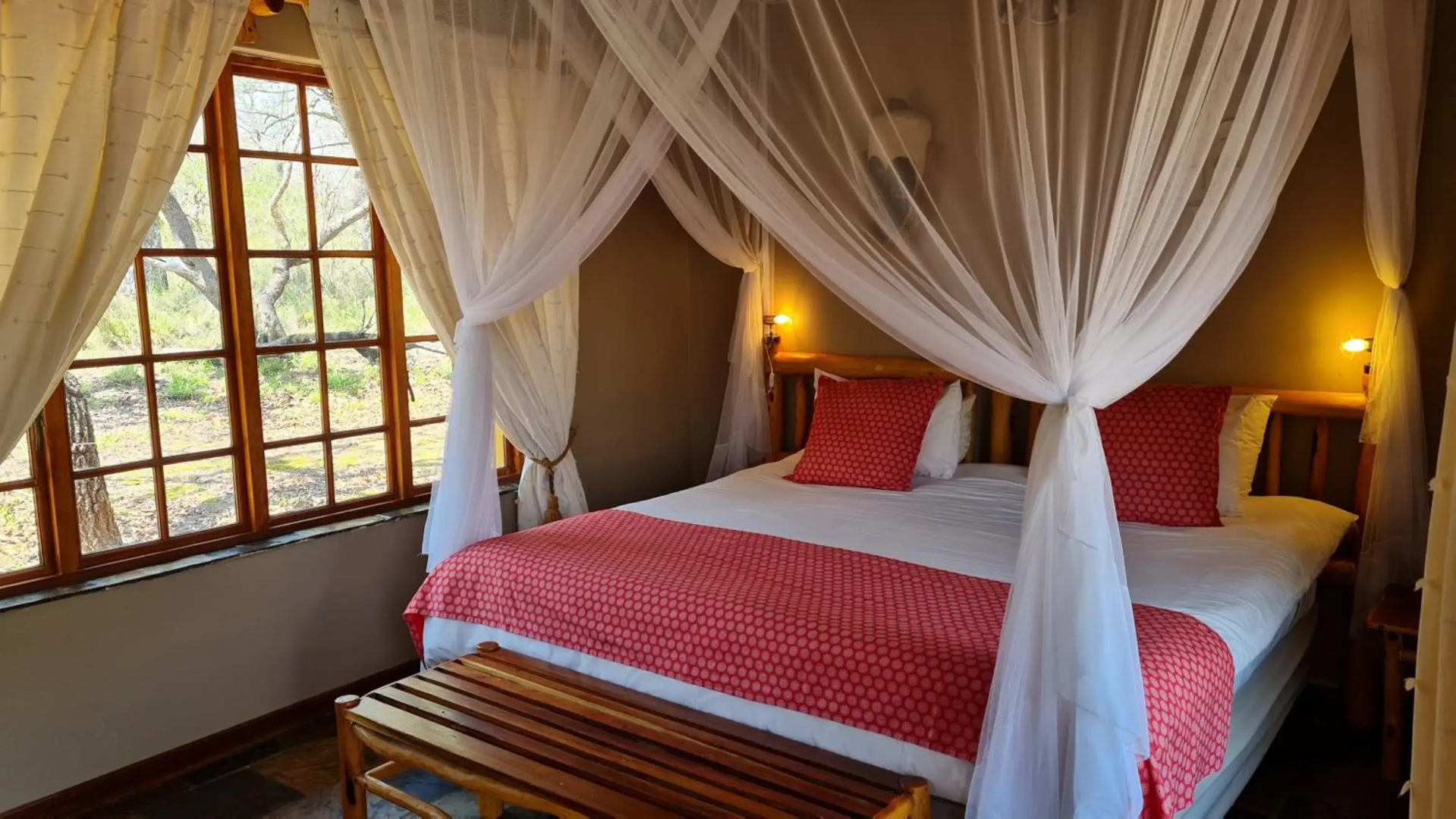Thornhill Safari Lodge