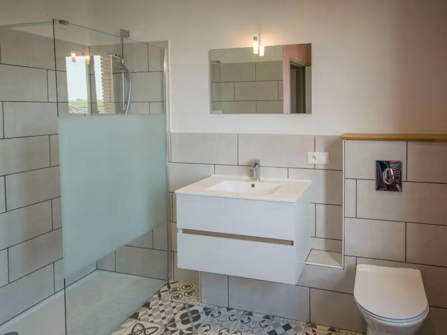 Elegant Mansion With Swimming Pool, Terrace, Sun-loungers