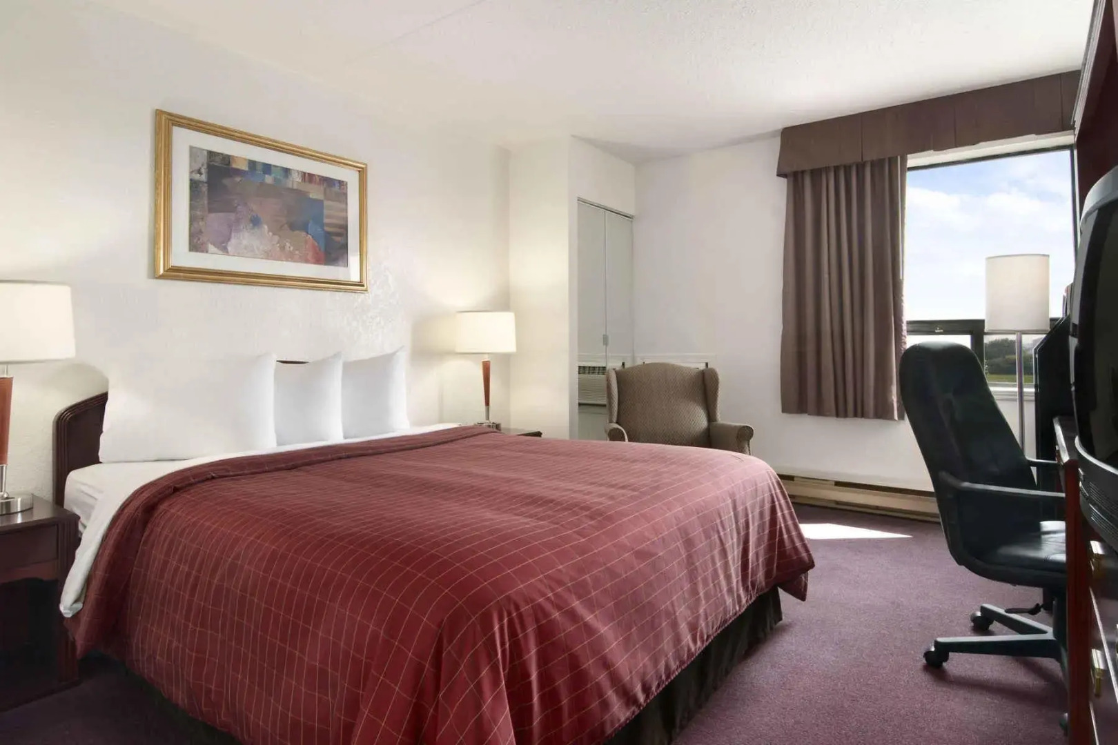 Travelodge by Wyndham Edmonton West