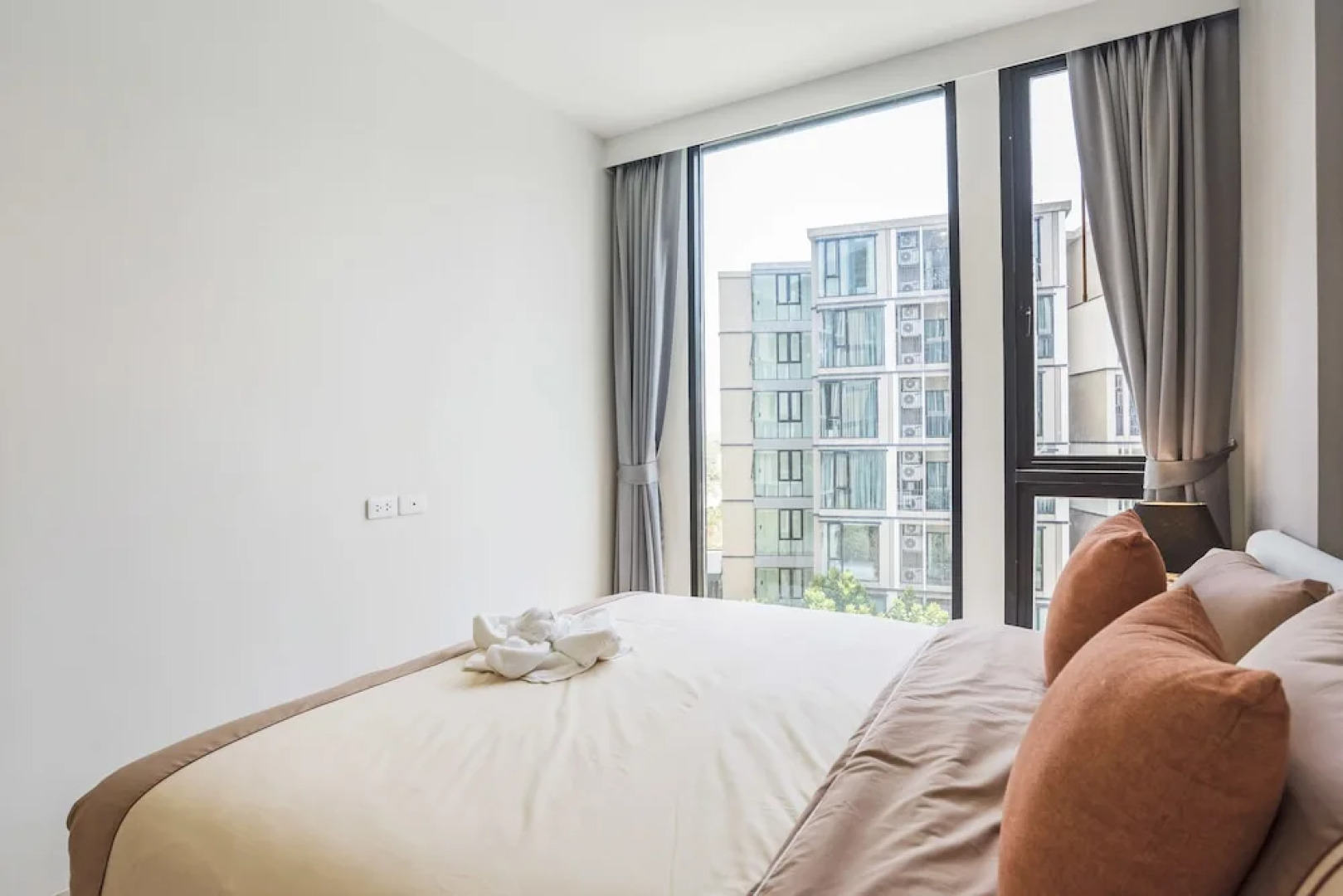 Favstay - The Base Uptown Phuket