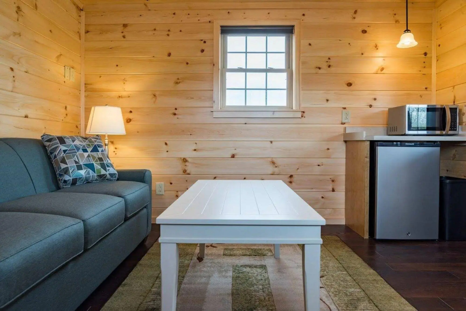 Single Island Shores