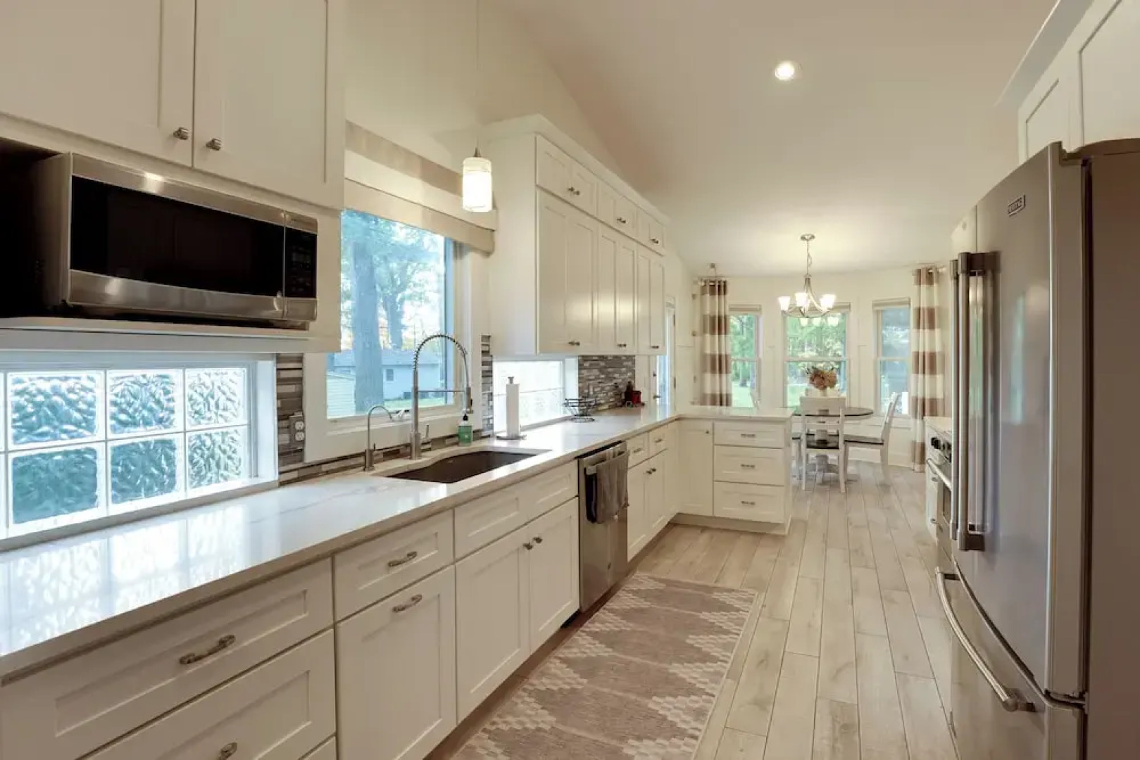 Holland Home: Walk to the Beach!