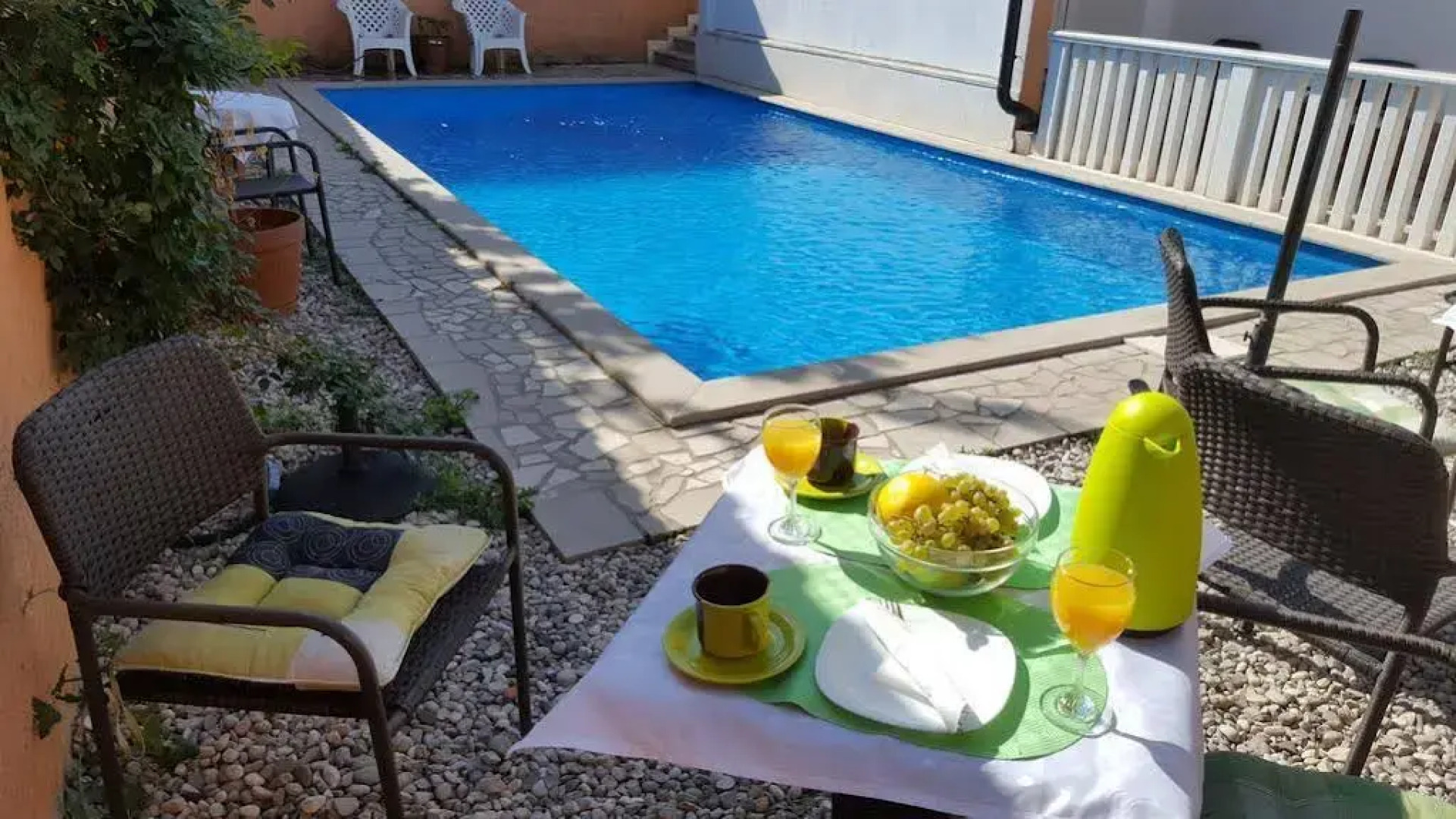 AppleLine Apartments