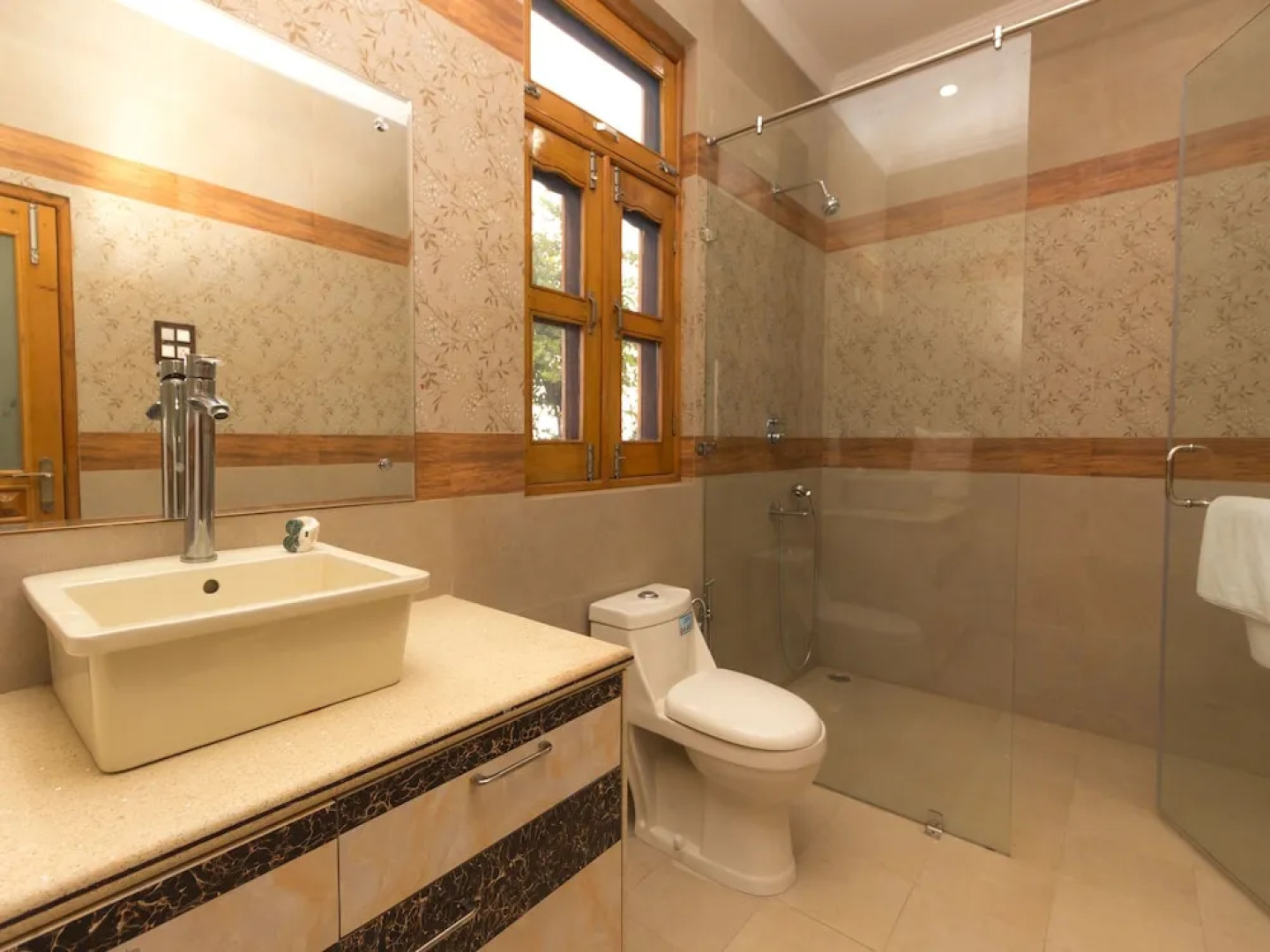 OYO 16593 Home Luxury 3BHK Galaxy Villa Andrar