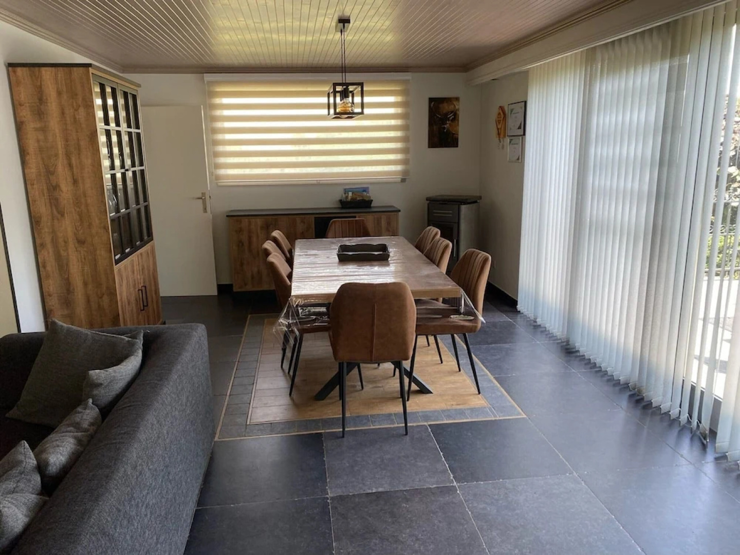 Luxurious Holiday Home with Hot Tub & Sauna in Houffalize