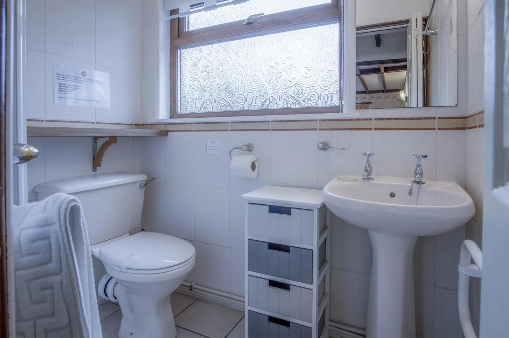 Honeysuckle Cottage - 1 Bedroom - Amroth