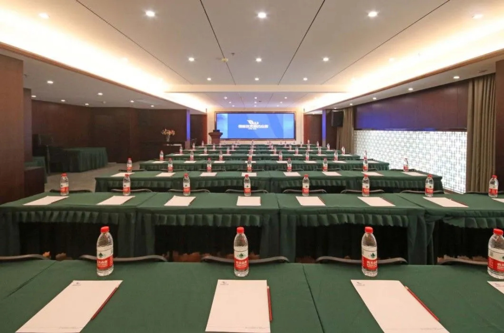 Lanting Seaview Hotel