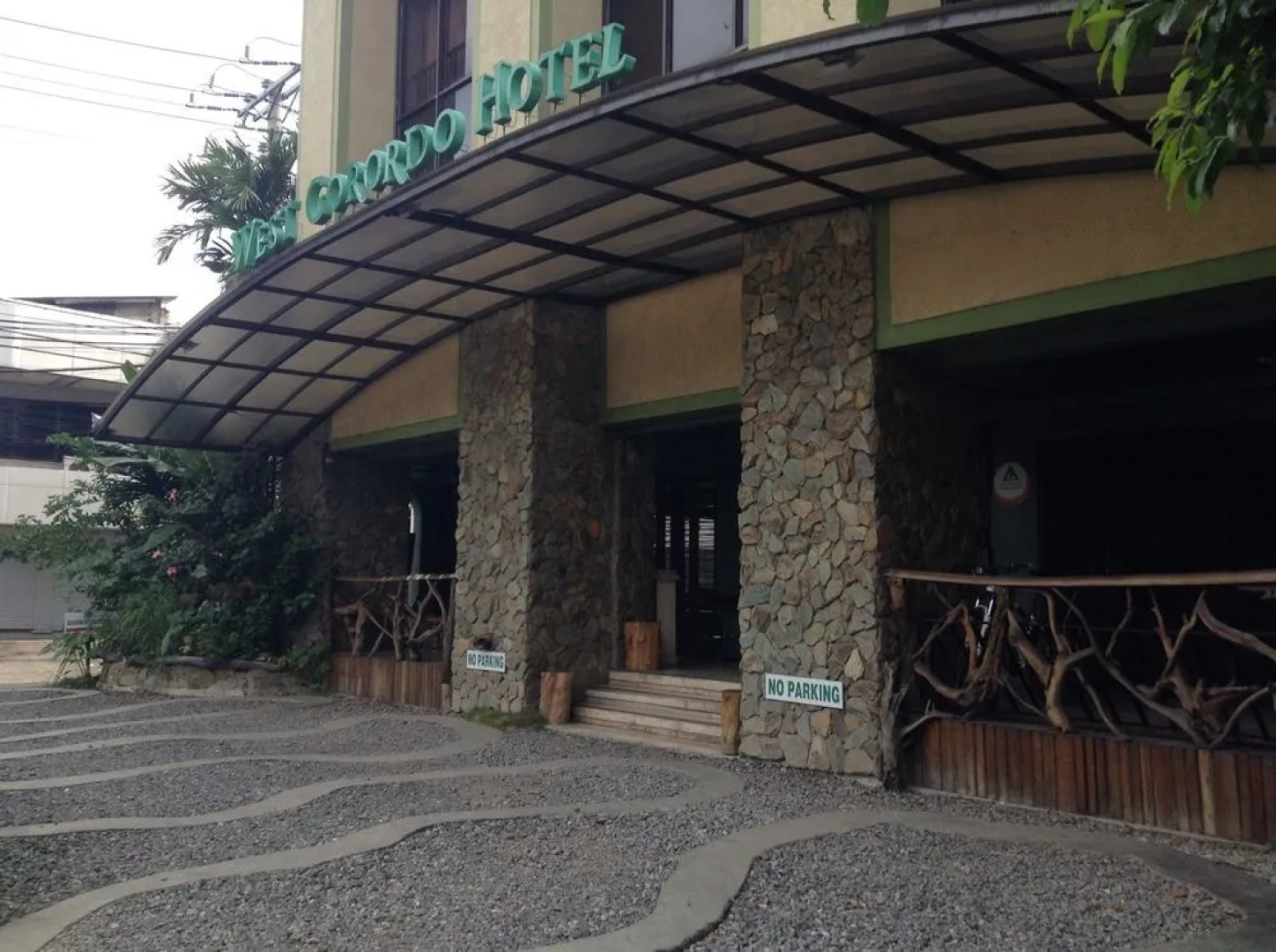 West Gorordo Hotel