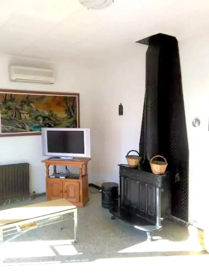 House With 4 Bedrooms in Gironella, With Wonderful Mountain View, Furn