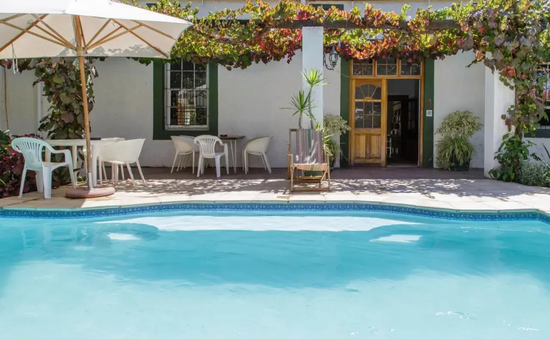 Robertson Backpackers