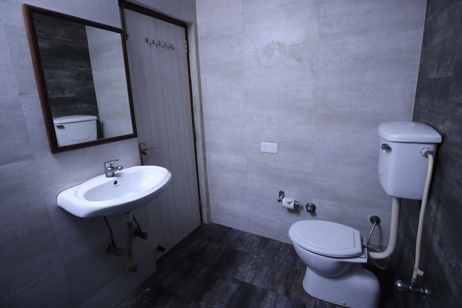 Visit Hotel & Restaurant