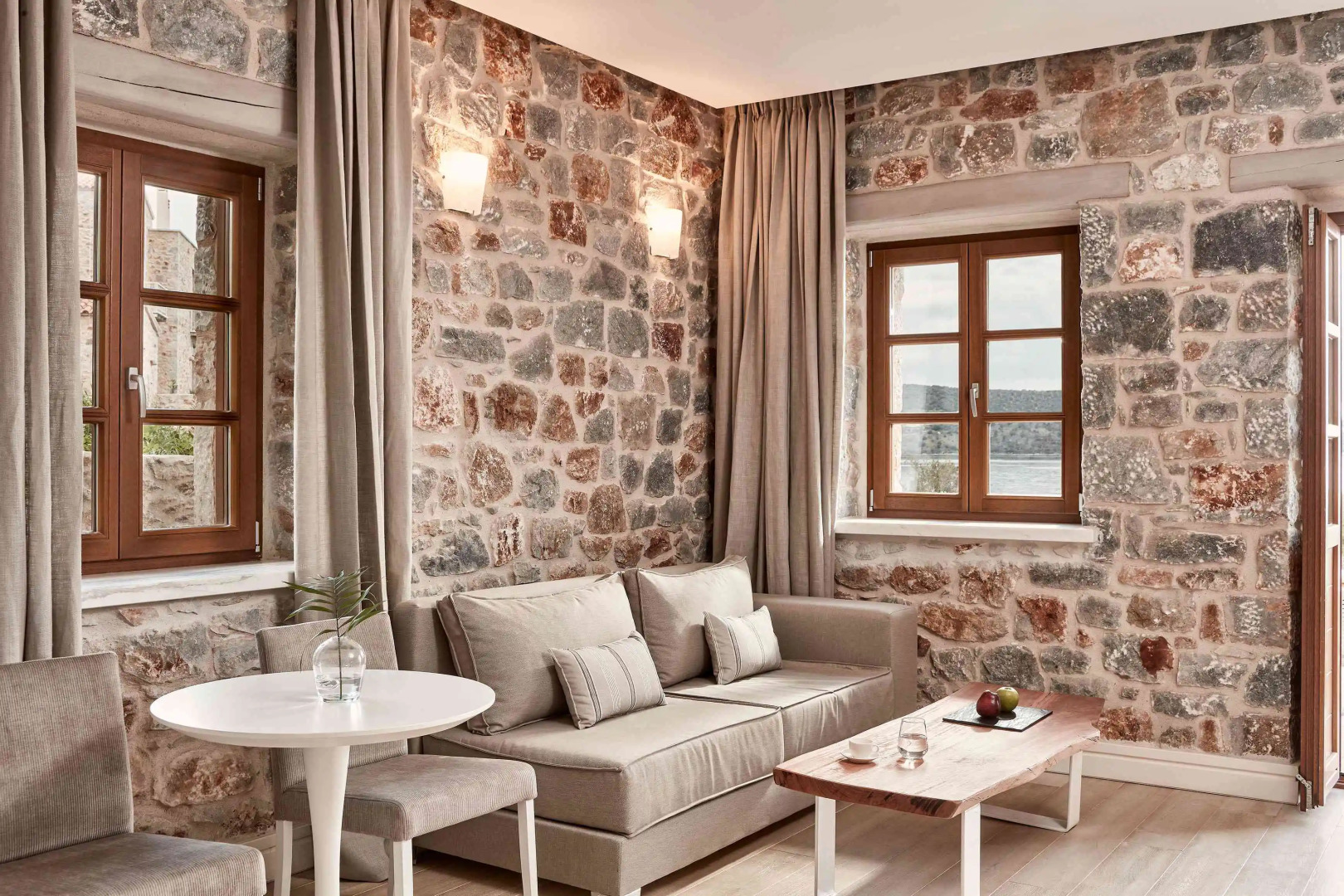 100 Rizes Luxury Sea Side Resort.