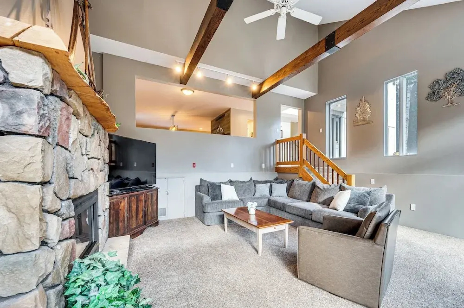 Campton Cabin Near White Mountain Nat'l Forest