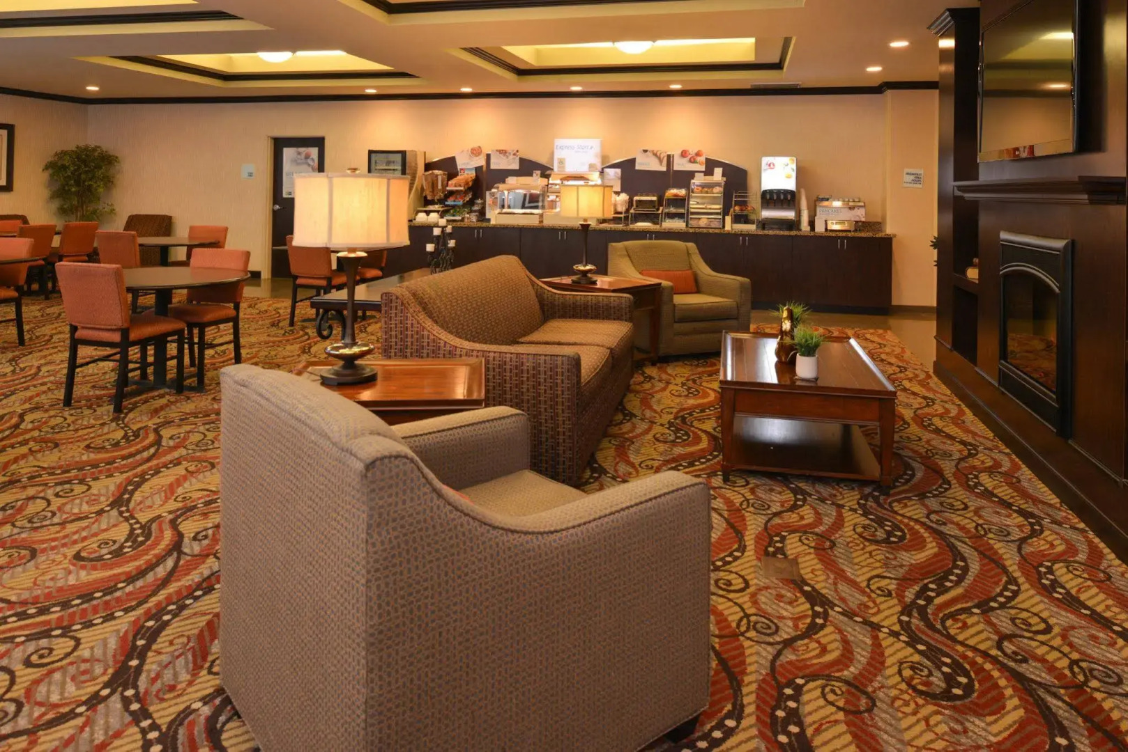 Holiday Inn Express & Suites Wheeling by IHG