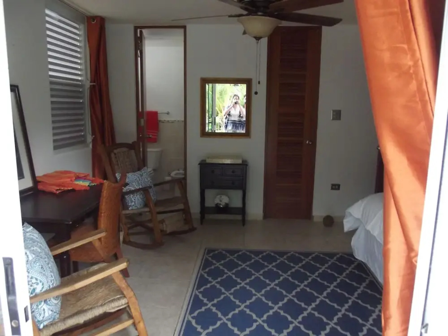 Beautiful Home At The Hill With Private Pool