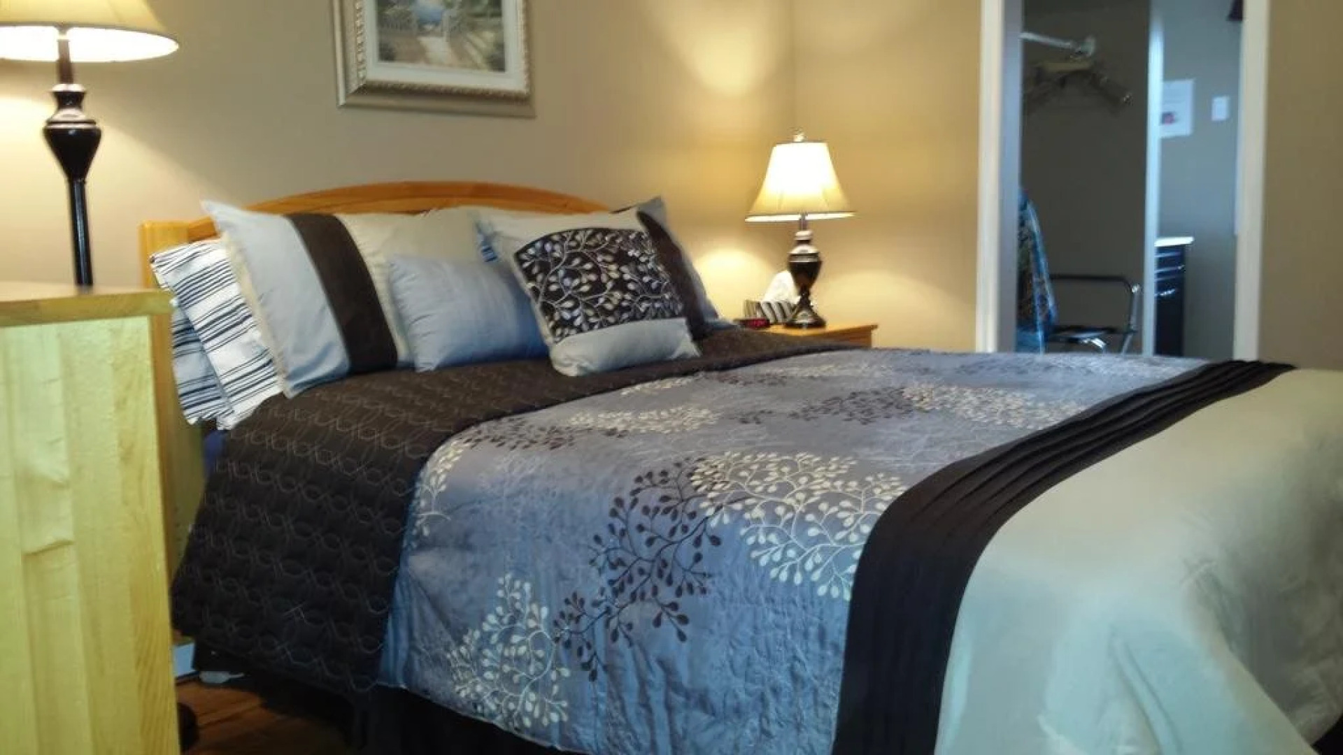 Northwest Lodge Bed & Breakfast