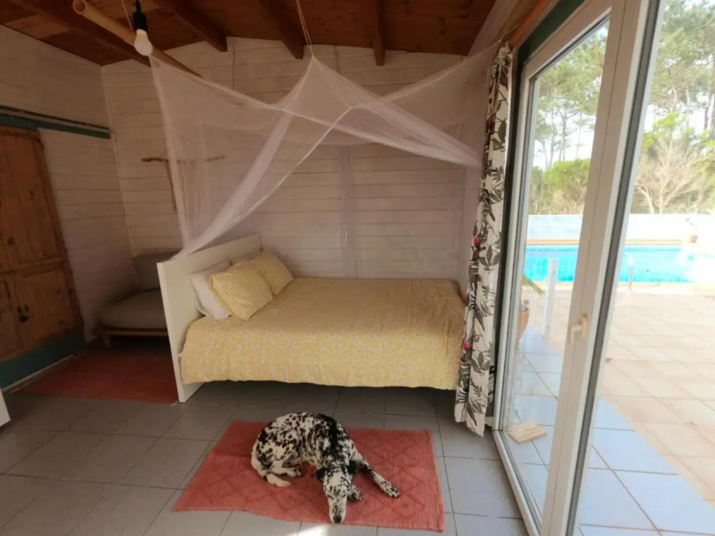 Ideal Summer cabin 1 km from arrifana beach