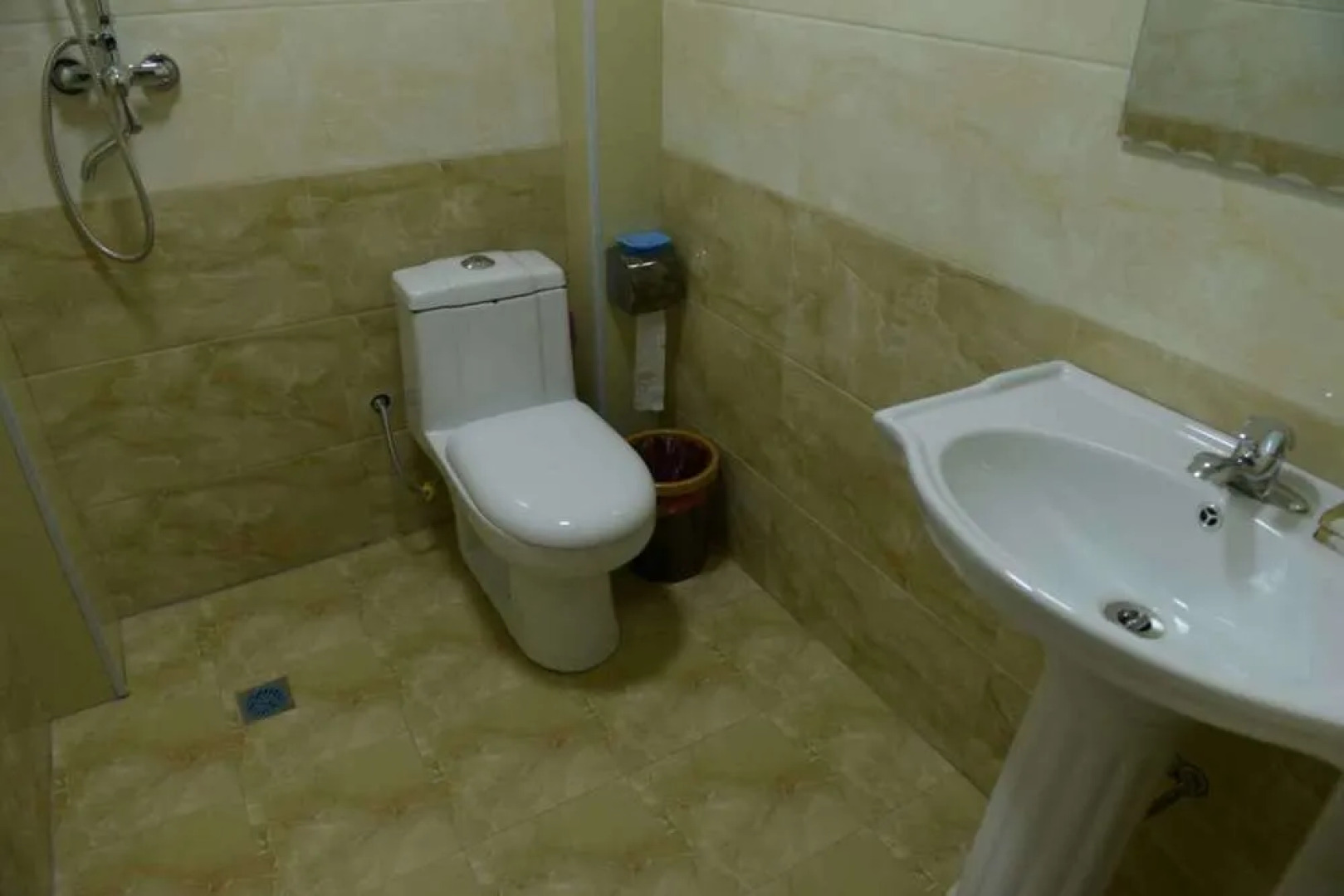 Ancient City Dragon Gate Inn