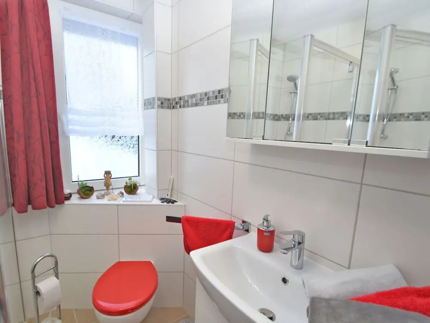 Pretty Apartment With Garden, Bbq, Deckchairs, Carport