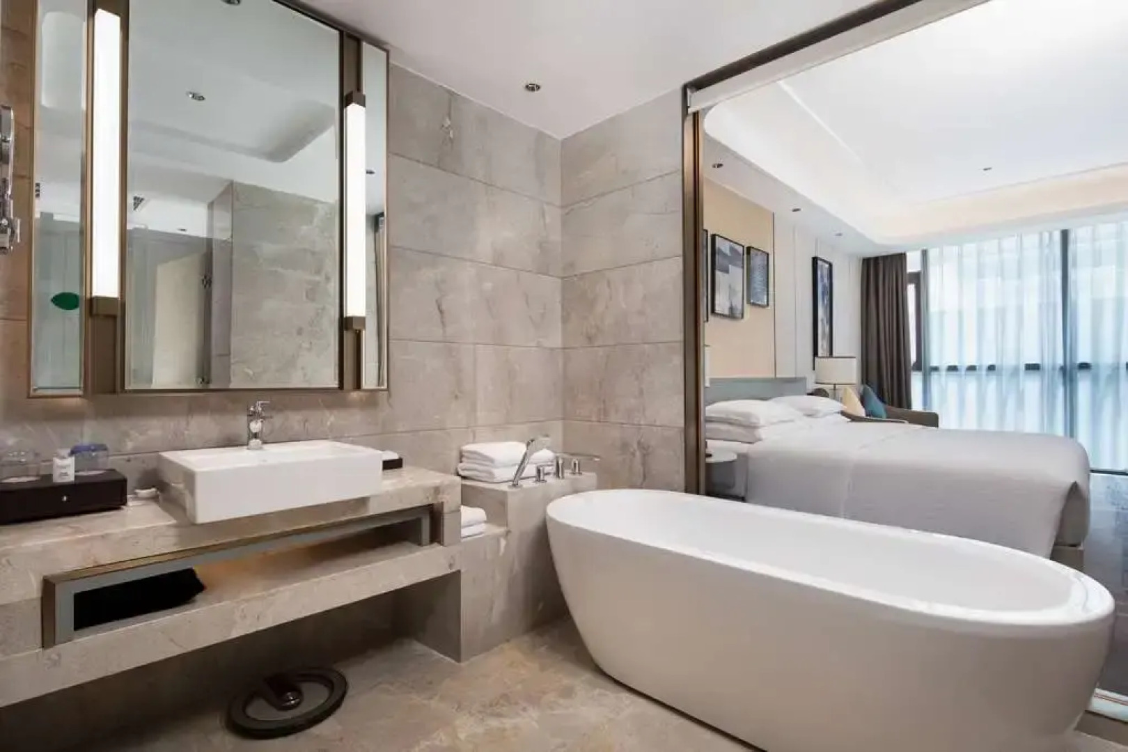 Ramada Plaza by Wyndham Anshun