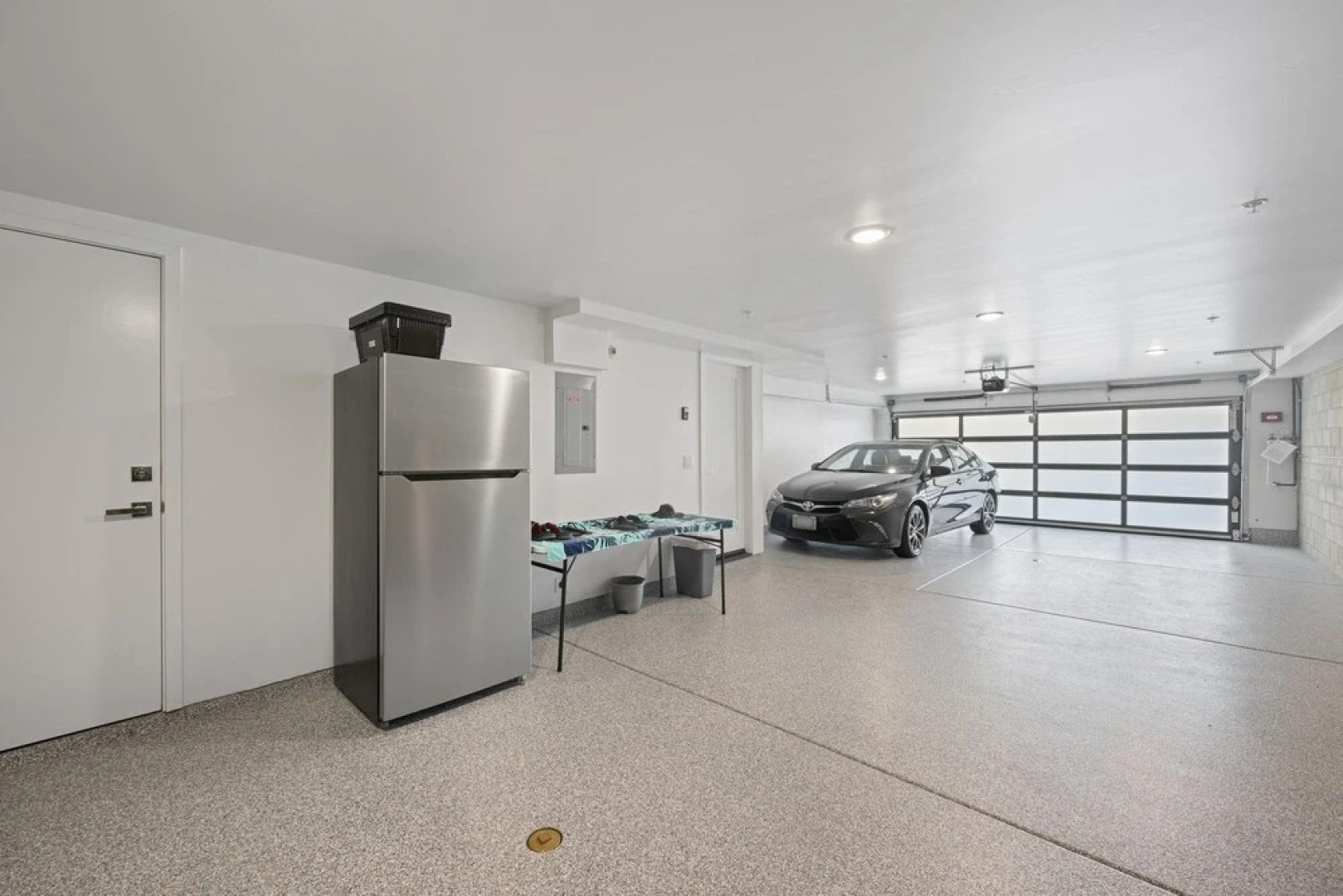 Enc831 4 Bedroom Home by Redawning