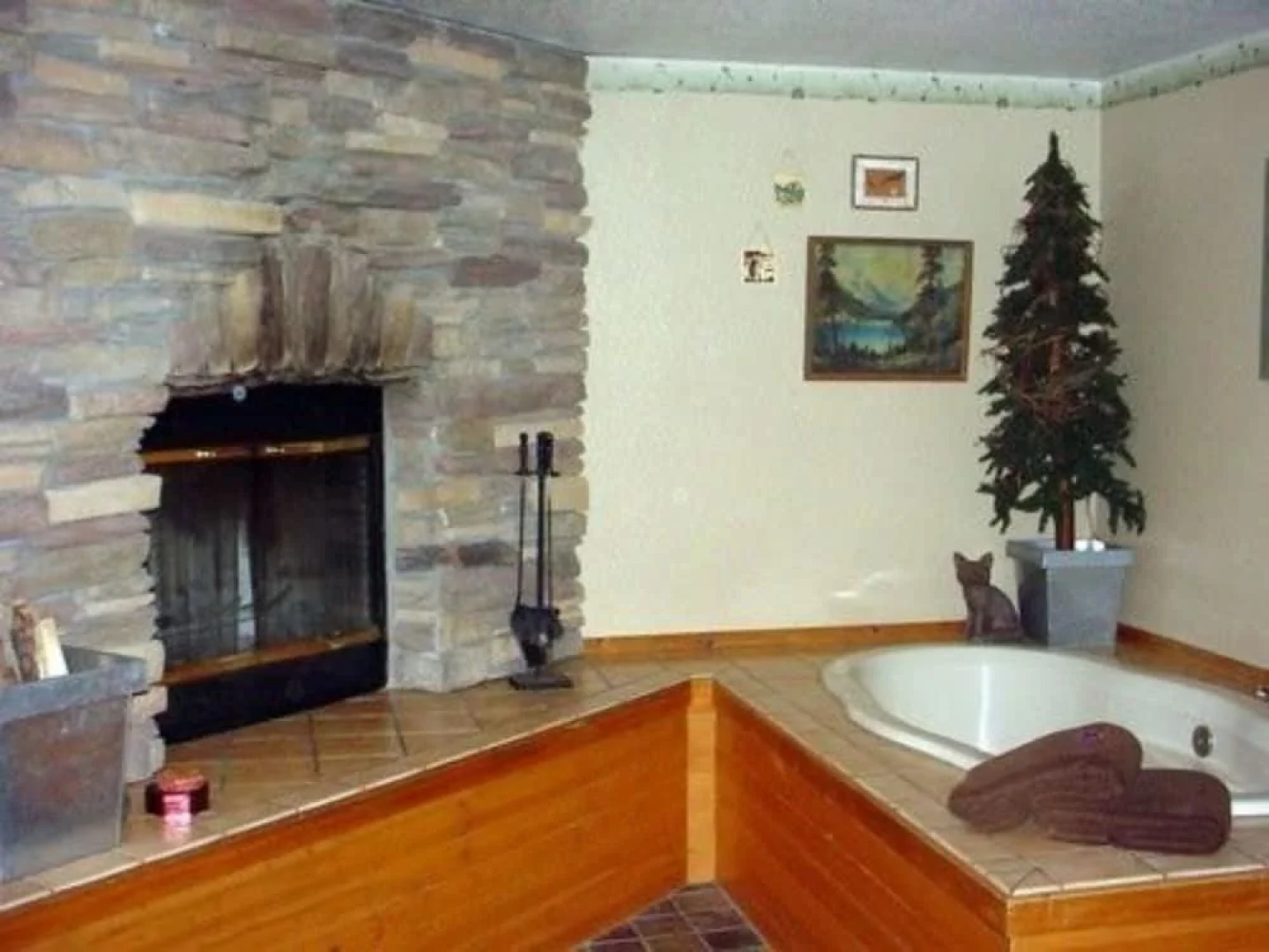 Eagles Nest B&B and Cottage Suites