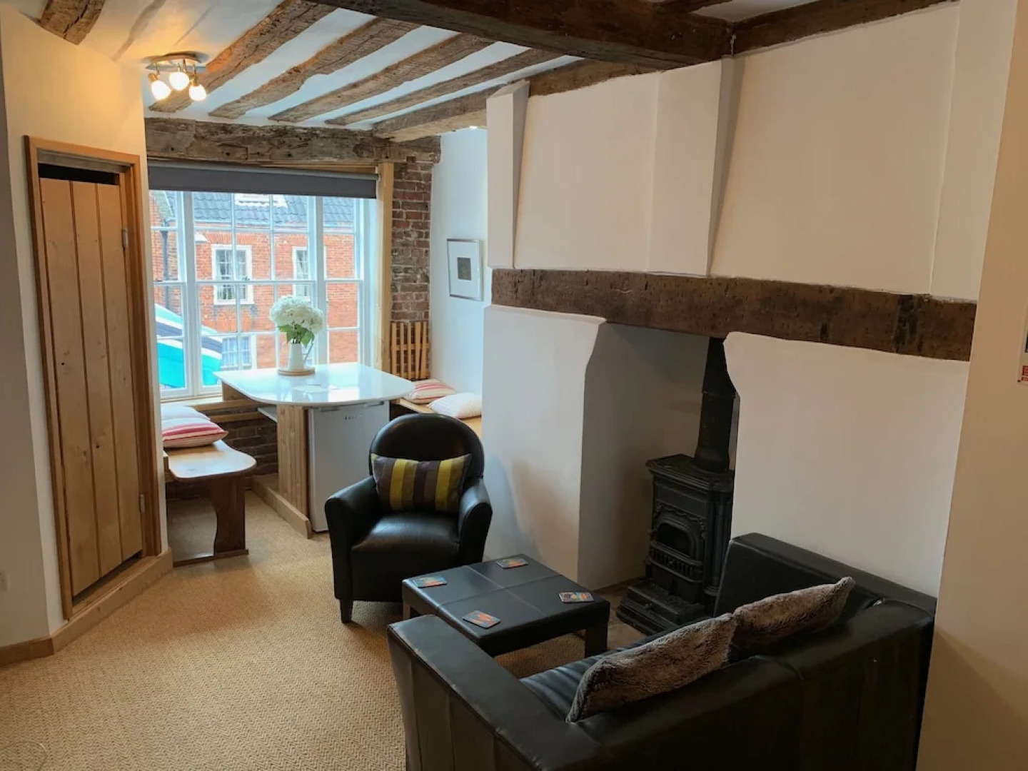 Rooms at no Three, Chameleon House