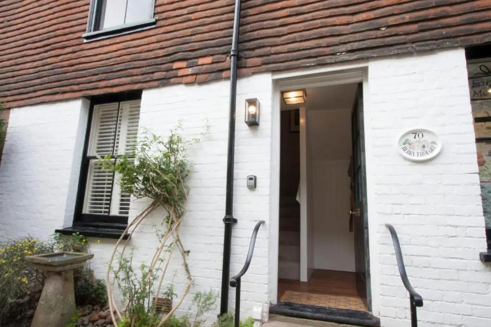 Entire 2 bed, 2 bath cottage in the heart of Rye citadel