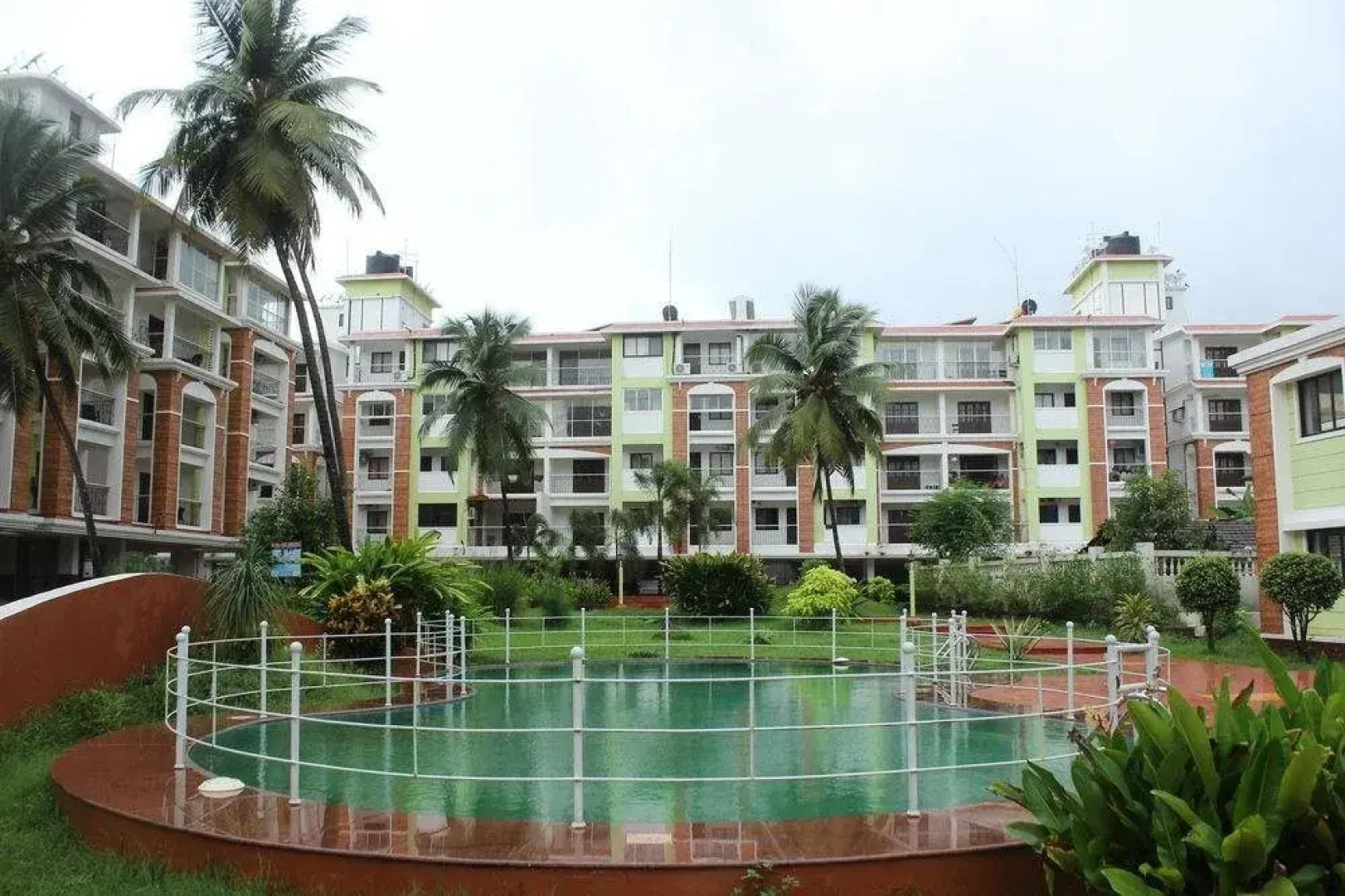 Sun N Sand Apartments