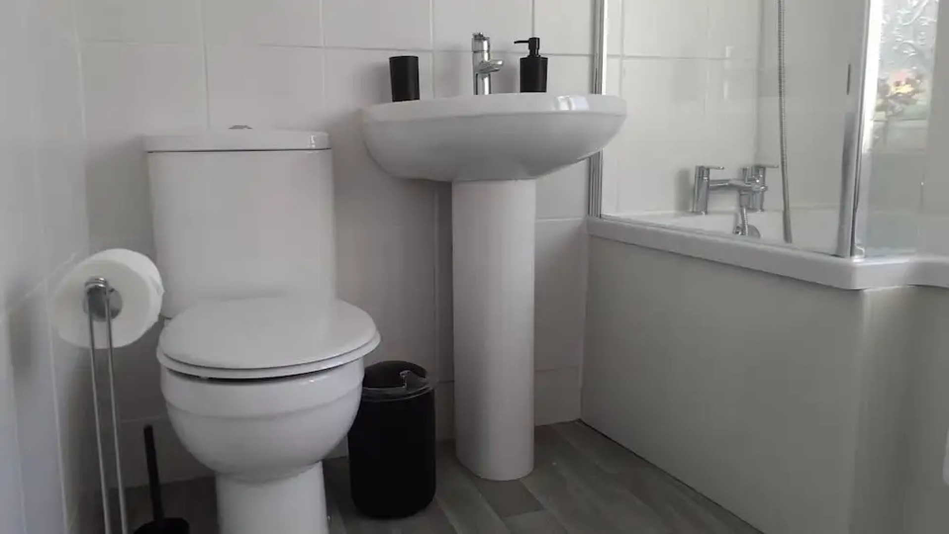 Lovely 3-bed House in Bridgend 7min From Porthcawl