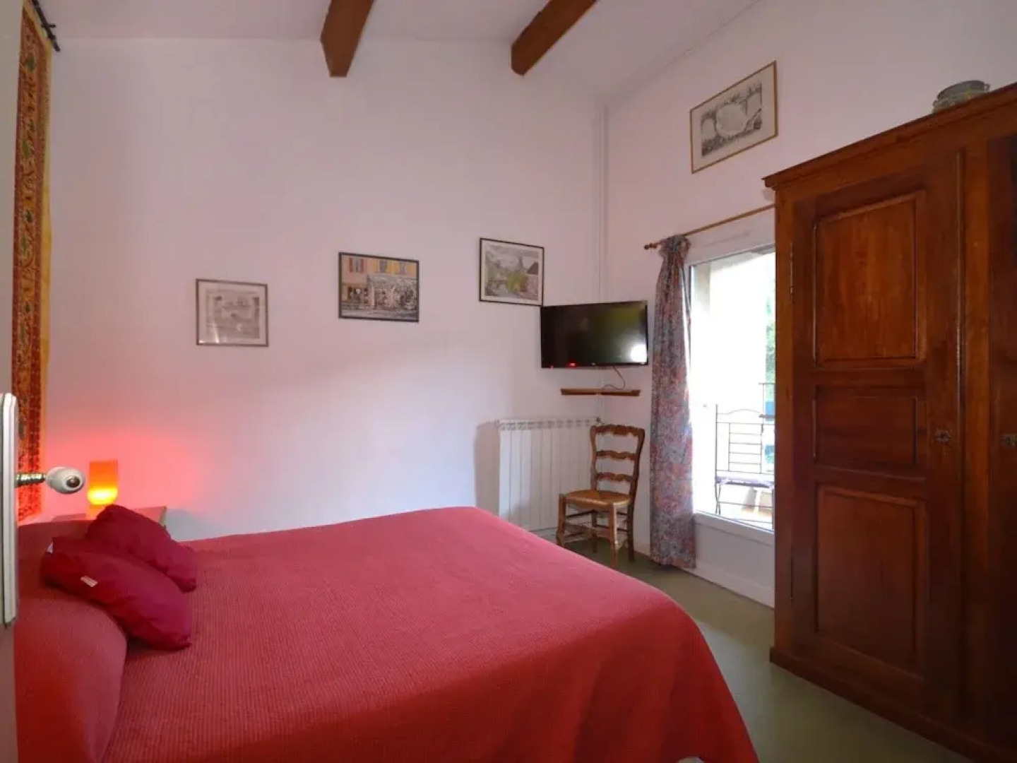 Villa With Swimming Pool Within the Luberon