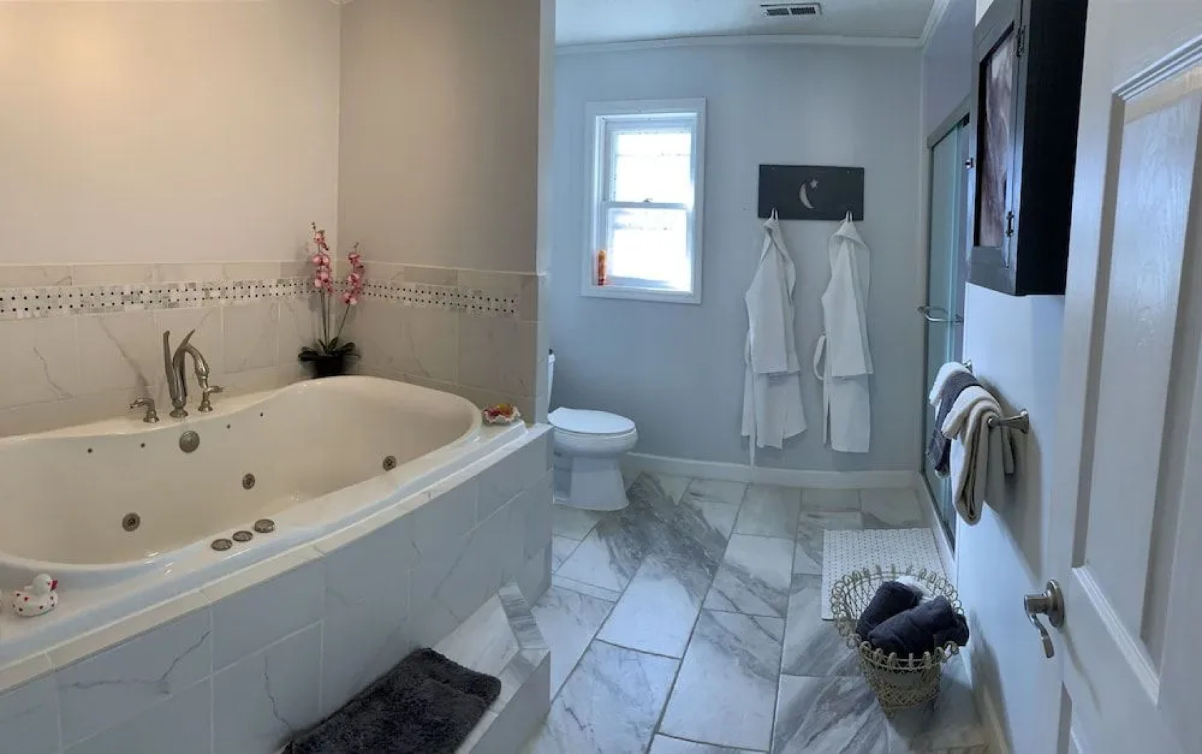 Mountain Harbour B&B and Hiker Hostel