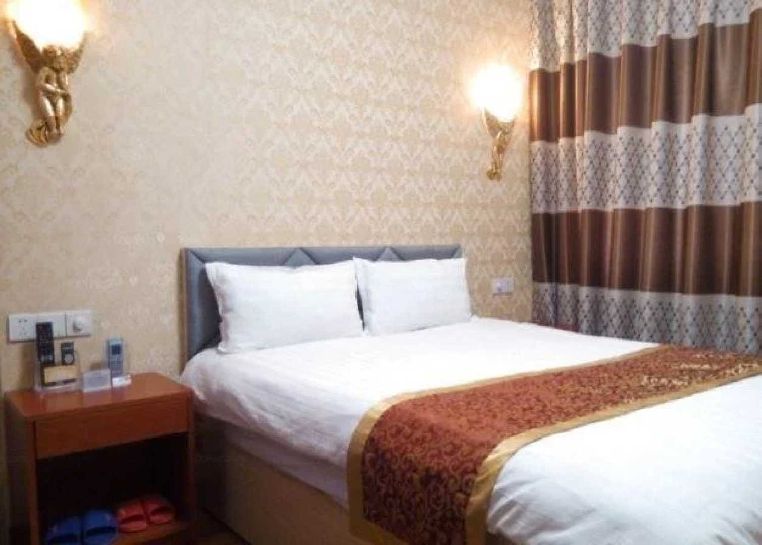 Yanling Hongtai Business Hotel
