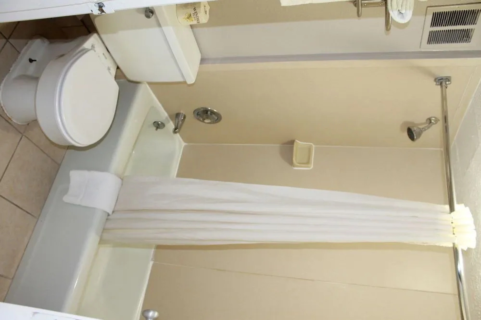 Super 8 - Locust Grove