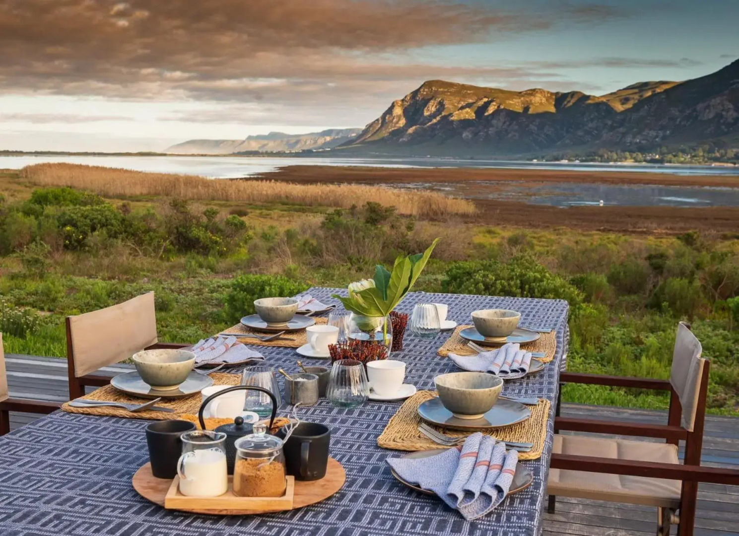 Perivoli Lagoon House