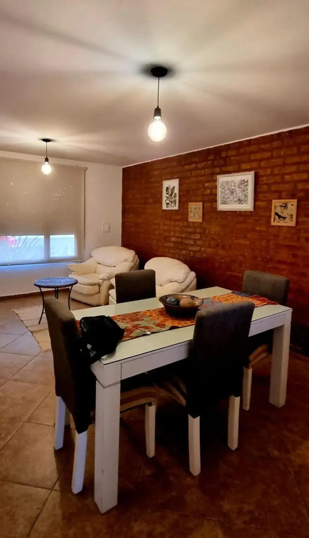 Duplex,excelente ubicación,dos cuadras del Río