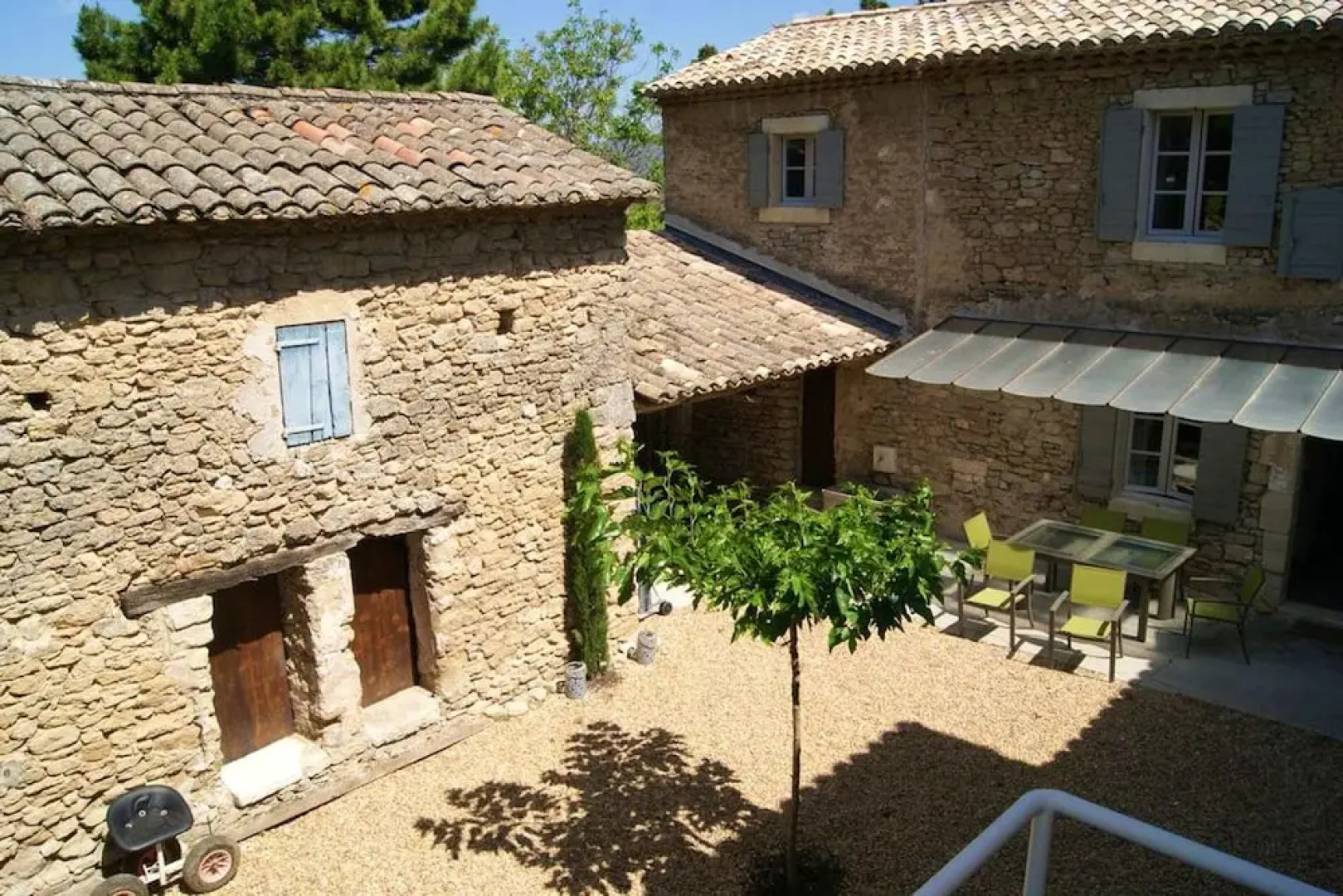 Villa With 5 Bedrooms in Oppède, With Wonderful Mountain View, Private