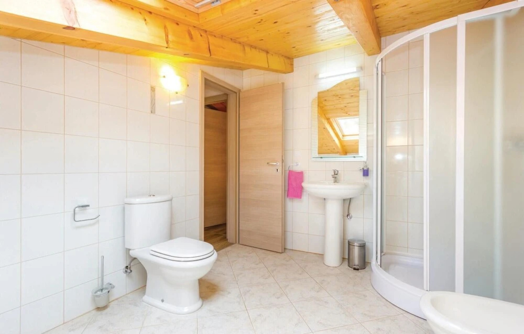 Amazing Home in Medveja with Hot Tub, WiFi & 4 Bedrooms