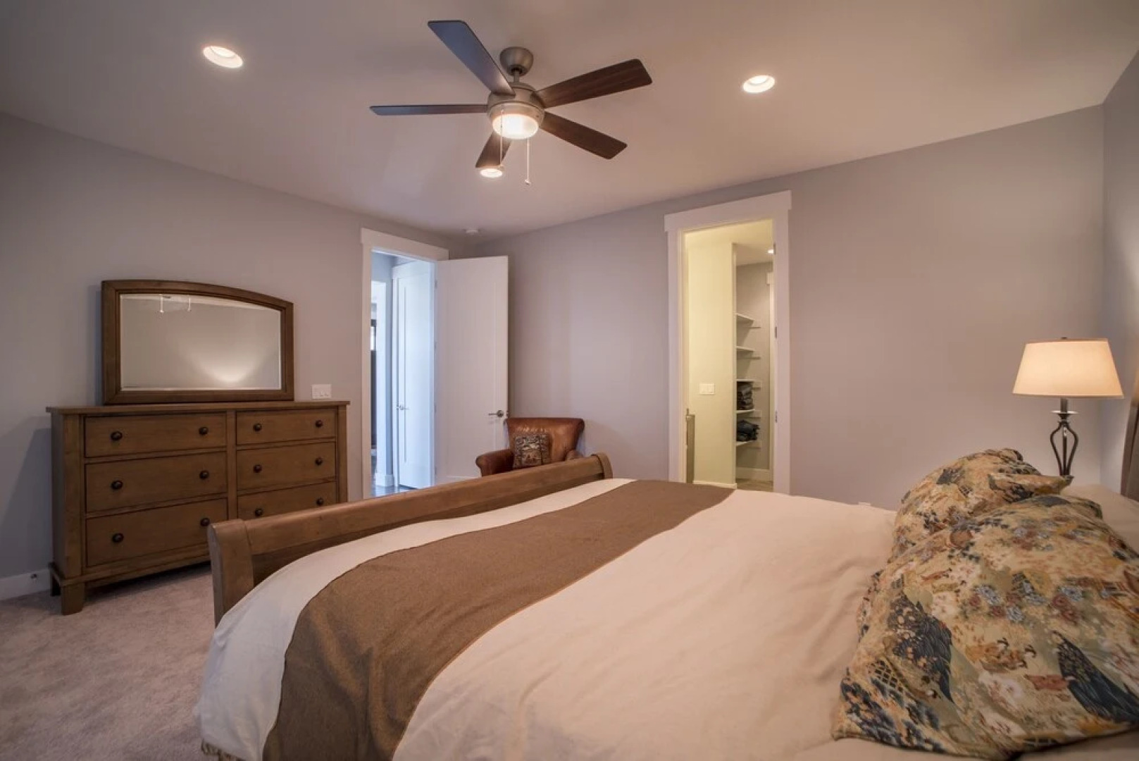 Family Vacation~crater Hot Spring, Tubing & Ice Skating~kanton 3 Bedroom Apts by RedAwning