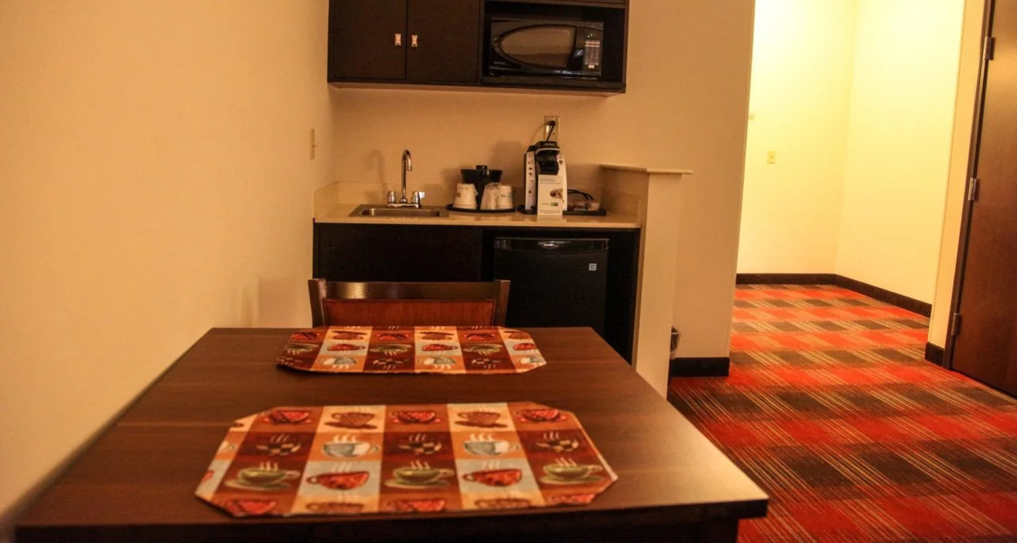Holiday Inn Express & Suites Cumberland - La Vale by IHG