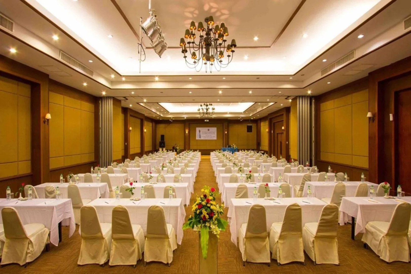 Palm Galleria Resort