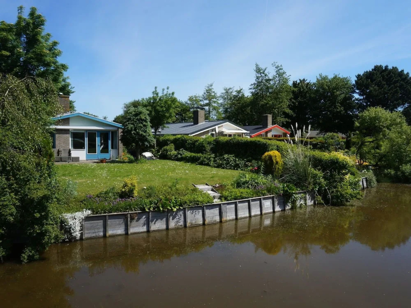 Neat Bungalow With Garden and Terrace, Near Hoorn