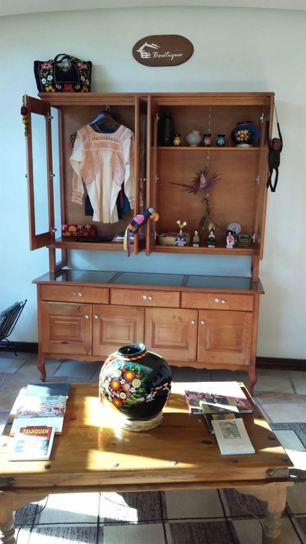 Casa de Adobe Gallery & Luxury Boutique